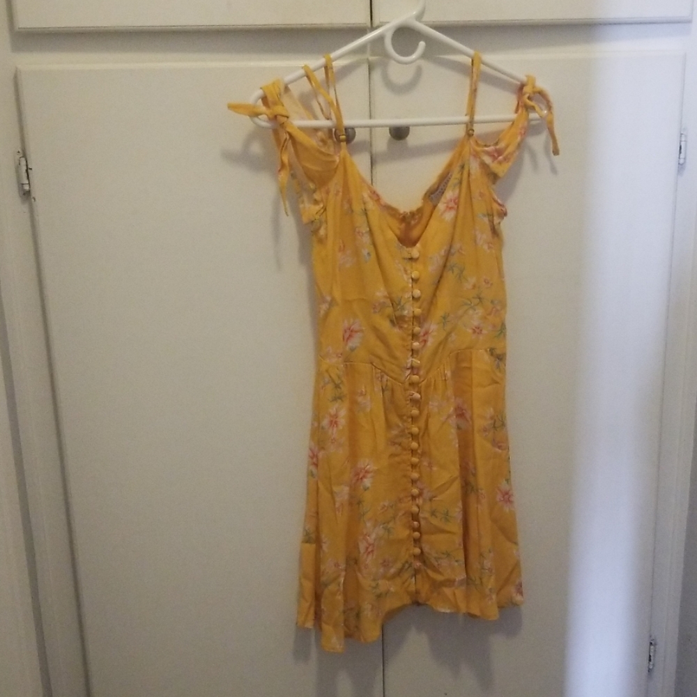 Yellow Knee length dress